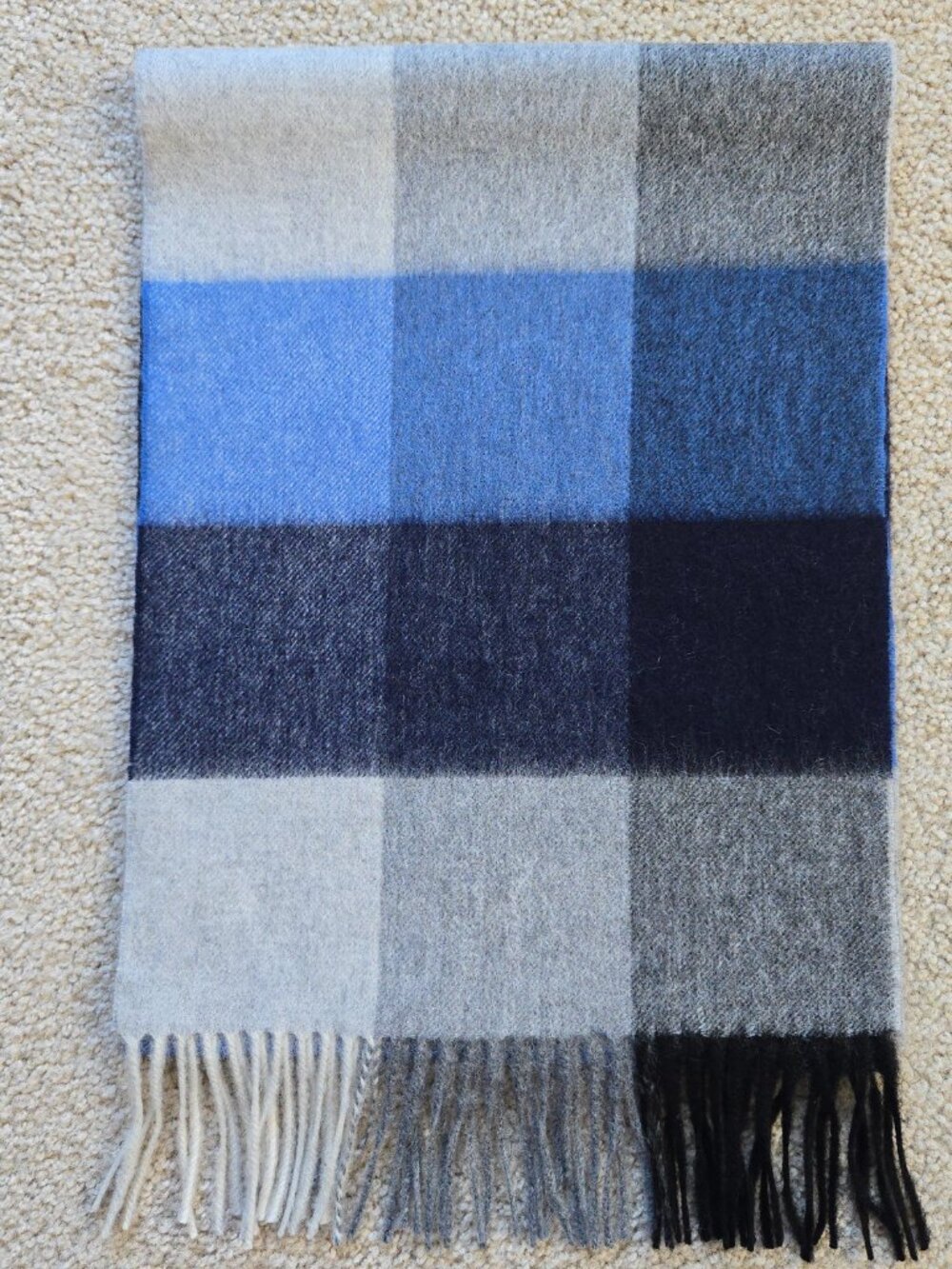 NWOT Cashmere Woven Scarf Blue, Black & Gray Plaid Checks - Picture 13 of 15